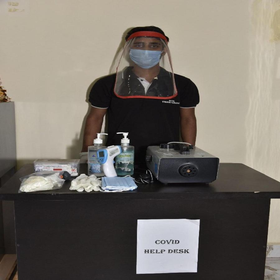 Hotel Tridev Grand Varanasi Luaran gambar