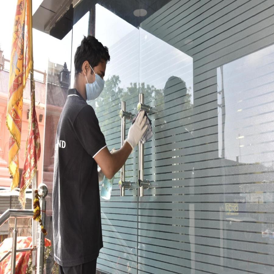 Hotel Tridev Grand Varanasi Luaran gambar