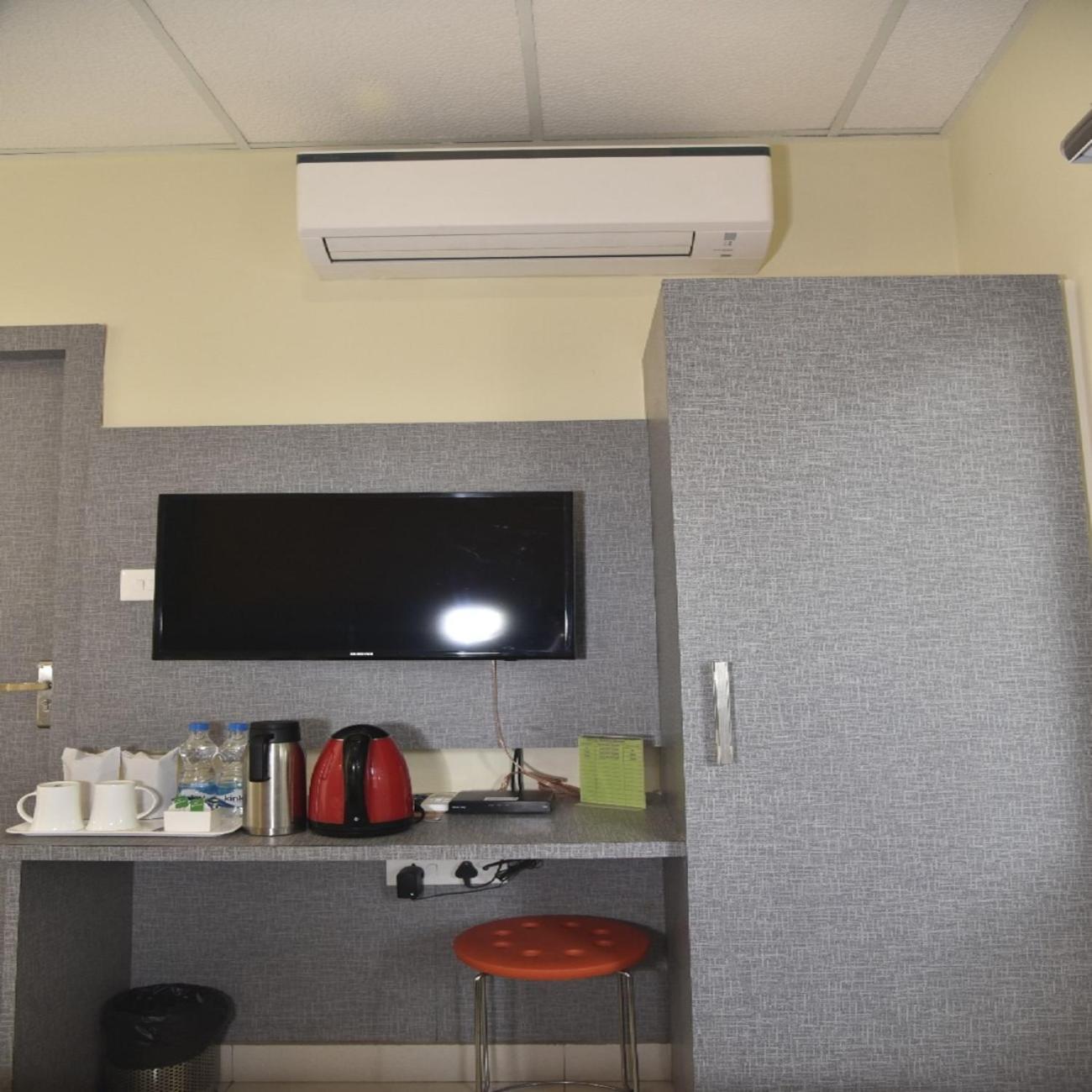 Hotel Tridev Grand Varanasi Luaran gambar